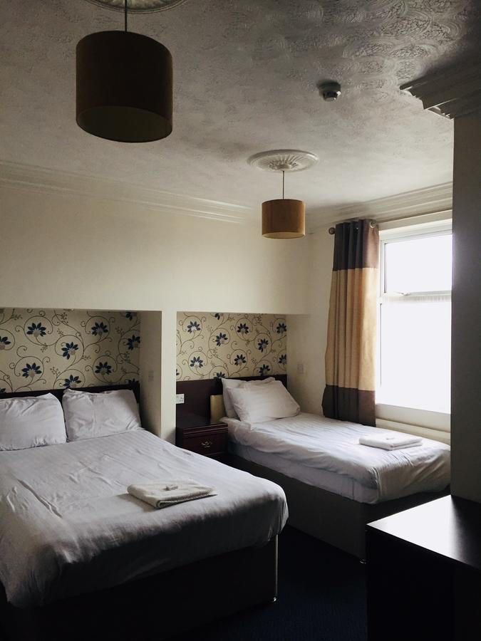 Mayfair Hotel كينغستون أبون هول المظهر الخارجي الصورة